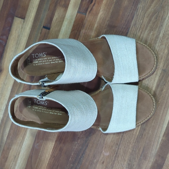 TOMS Majorca Cut Out Sandals - Picture 2 of 4